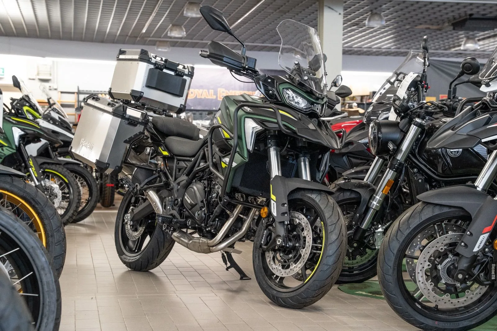 Benelli TRK 702