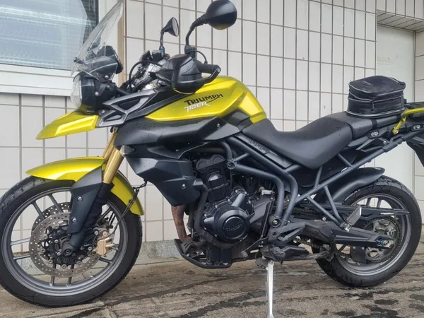Triumph Tiger 800