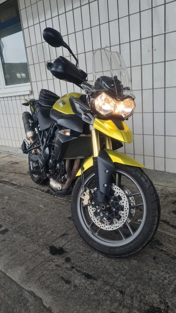 Triumph Tiger 800