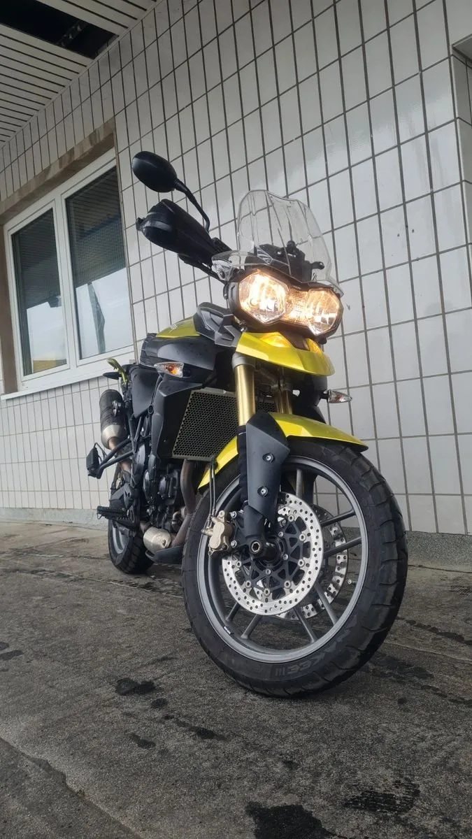 Triumph Tiger 800