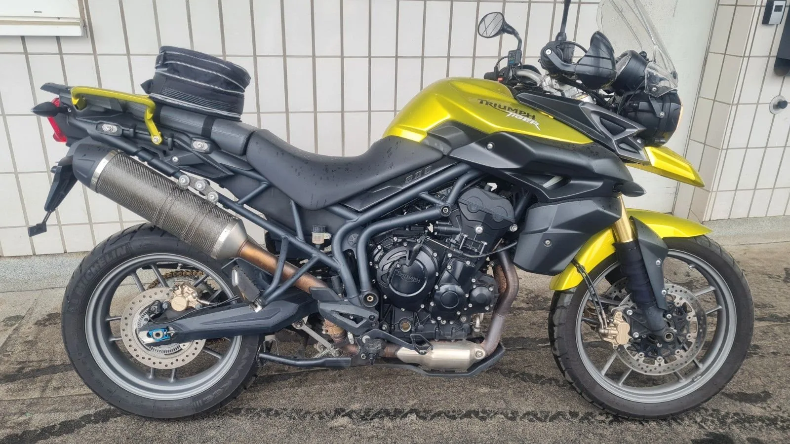 Triumph Tiger 800