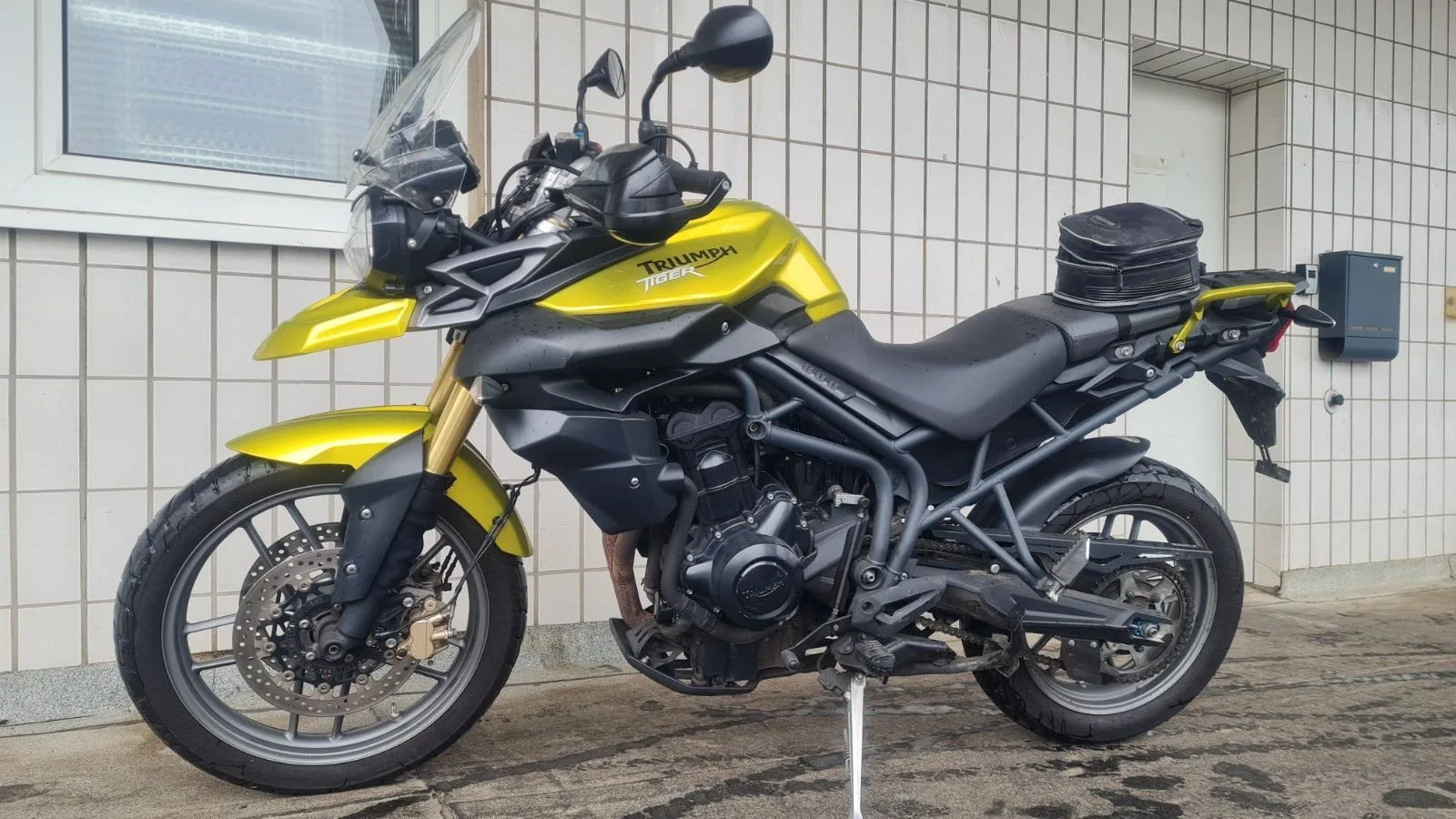 Triumph Tiger 800