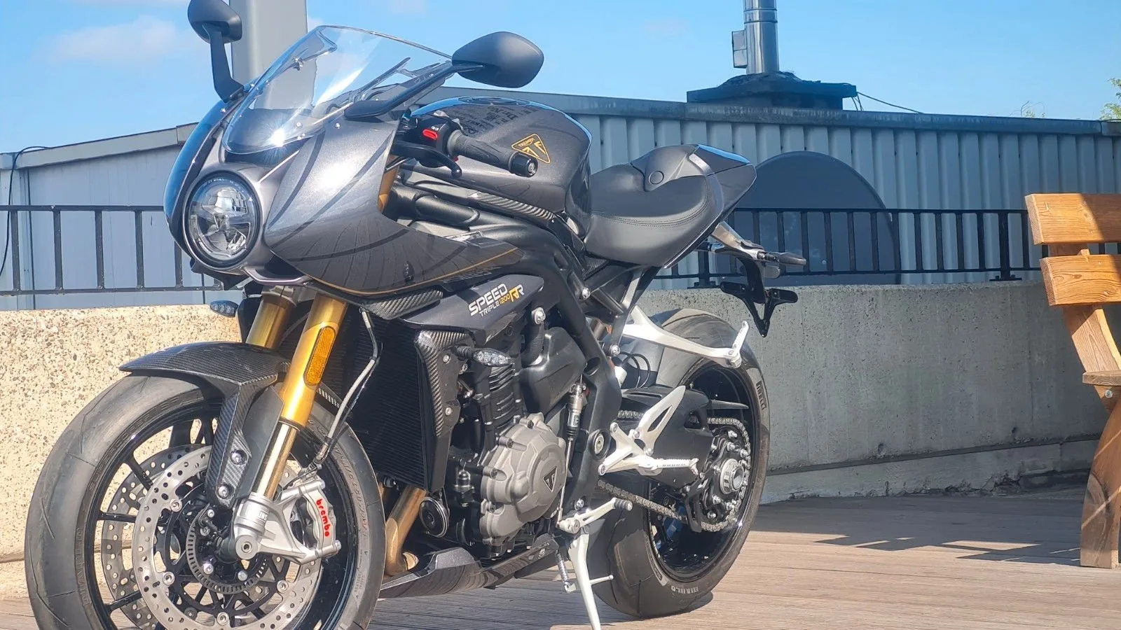 Triumph Speed Triple 1200 RR James Bond Edition