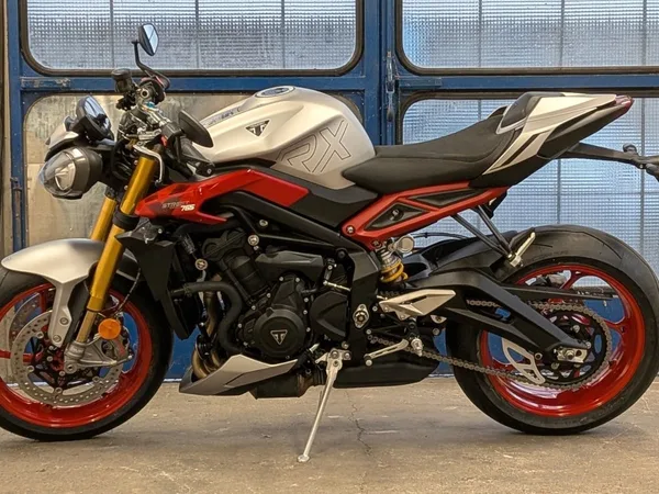 Triumph Street Triple 765 RX