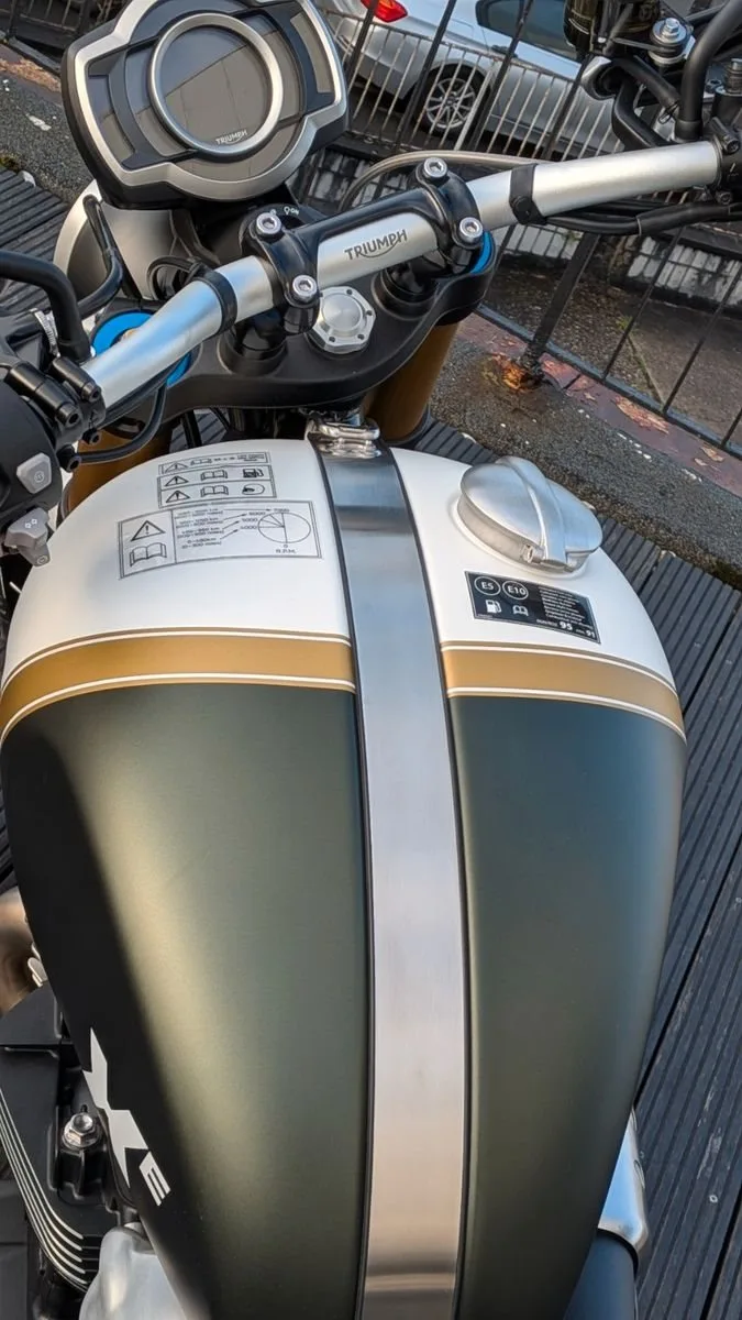 Triumph Scrambler 1200 XE