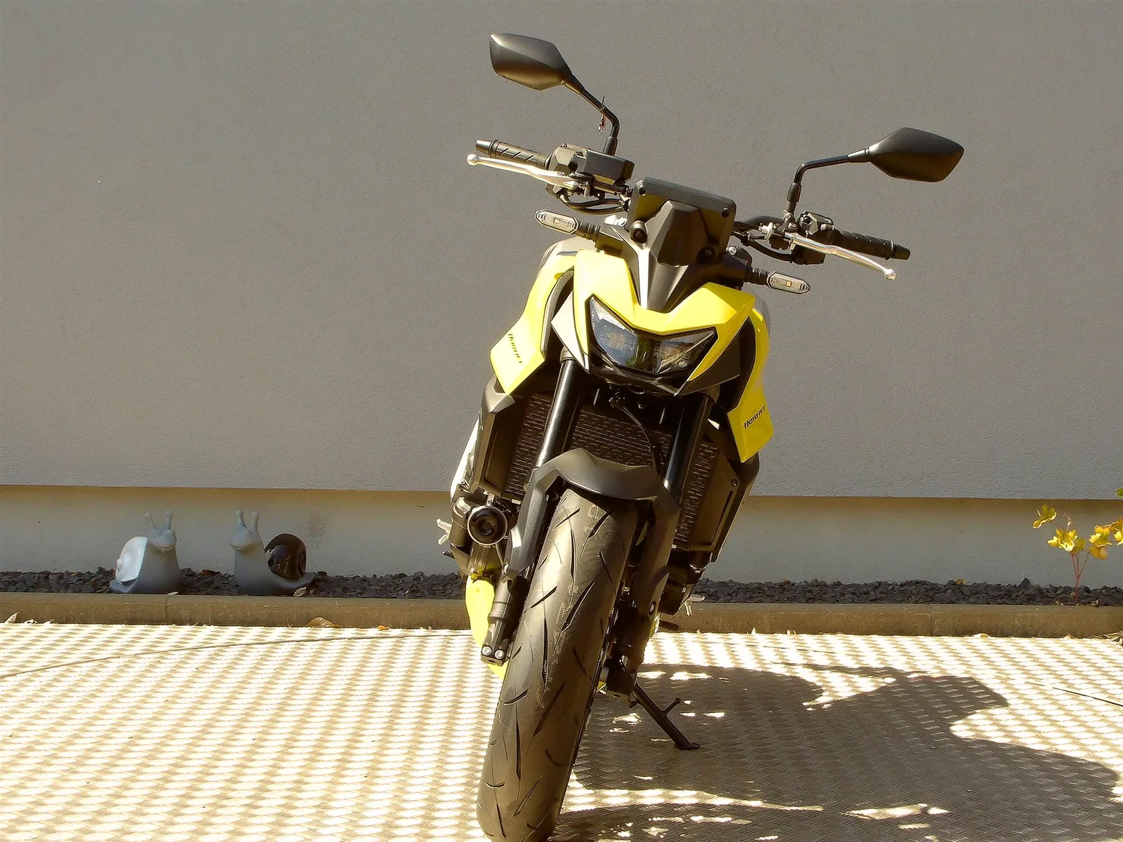Honda CB750 Hornet E-Clutch
