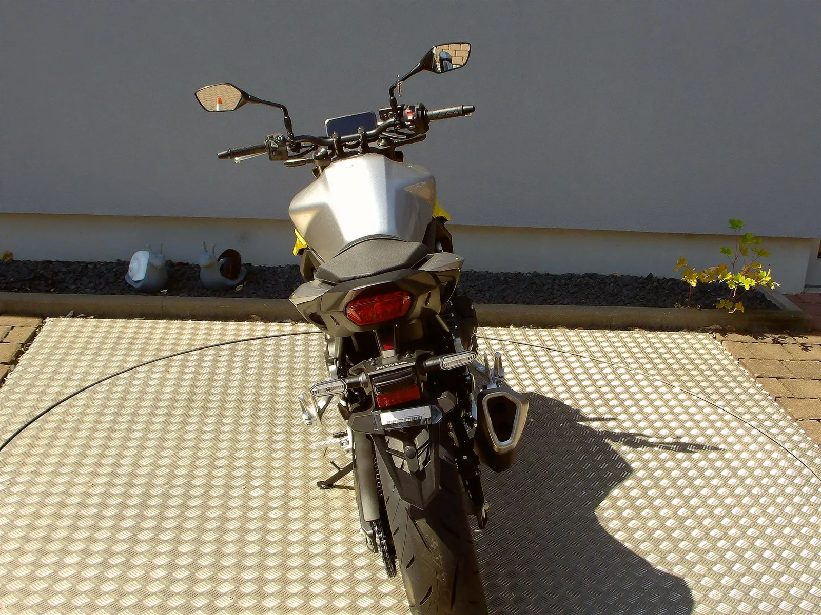Honda CB750 Hornet E-Clutch