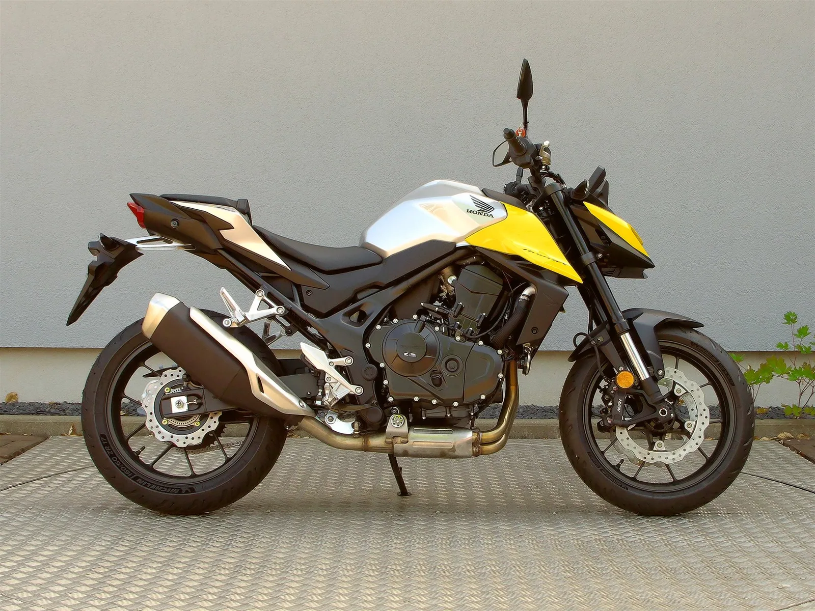 Honda CB750 Hornet