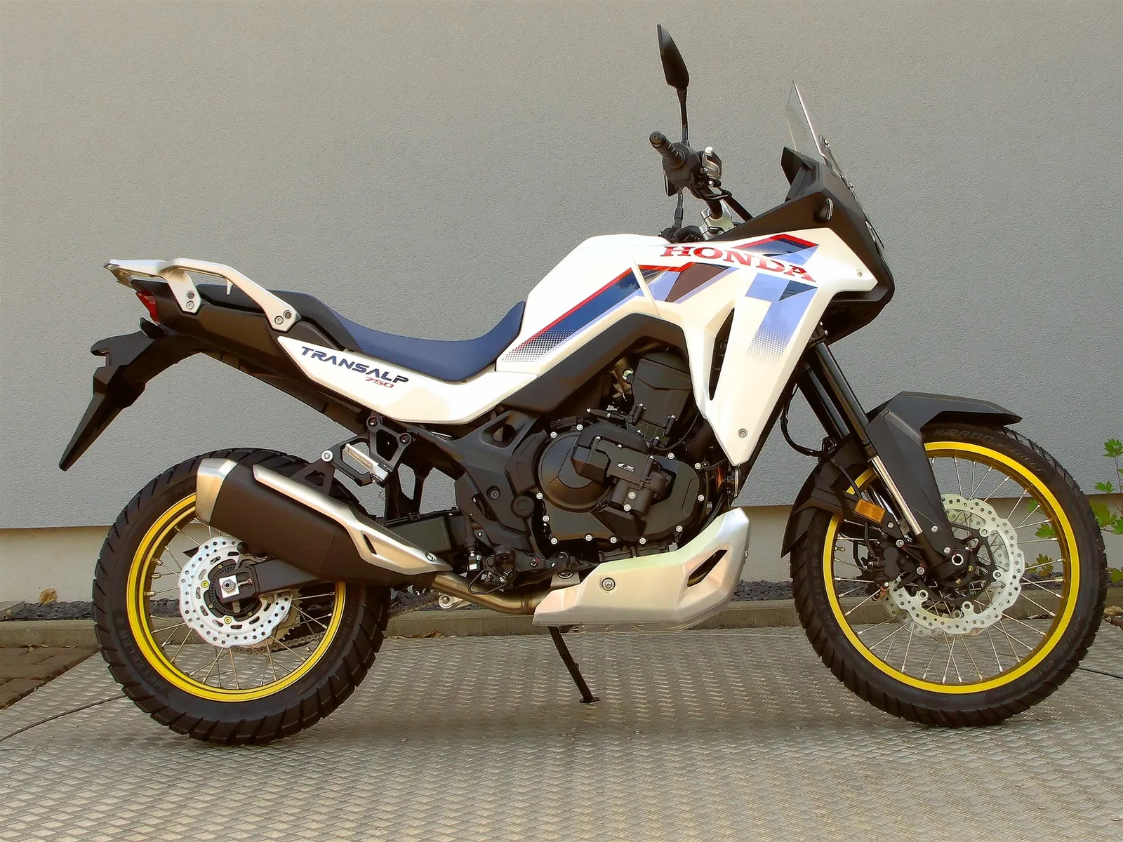 Honda XL750 Transalp E-Clutch # 6 Jahre Garantie # \*50/50 Finanzierung