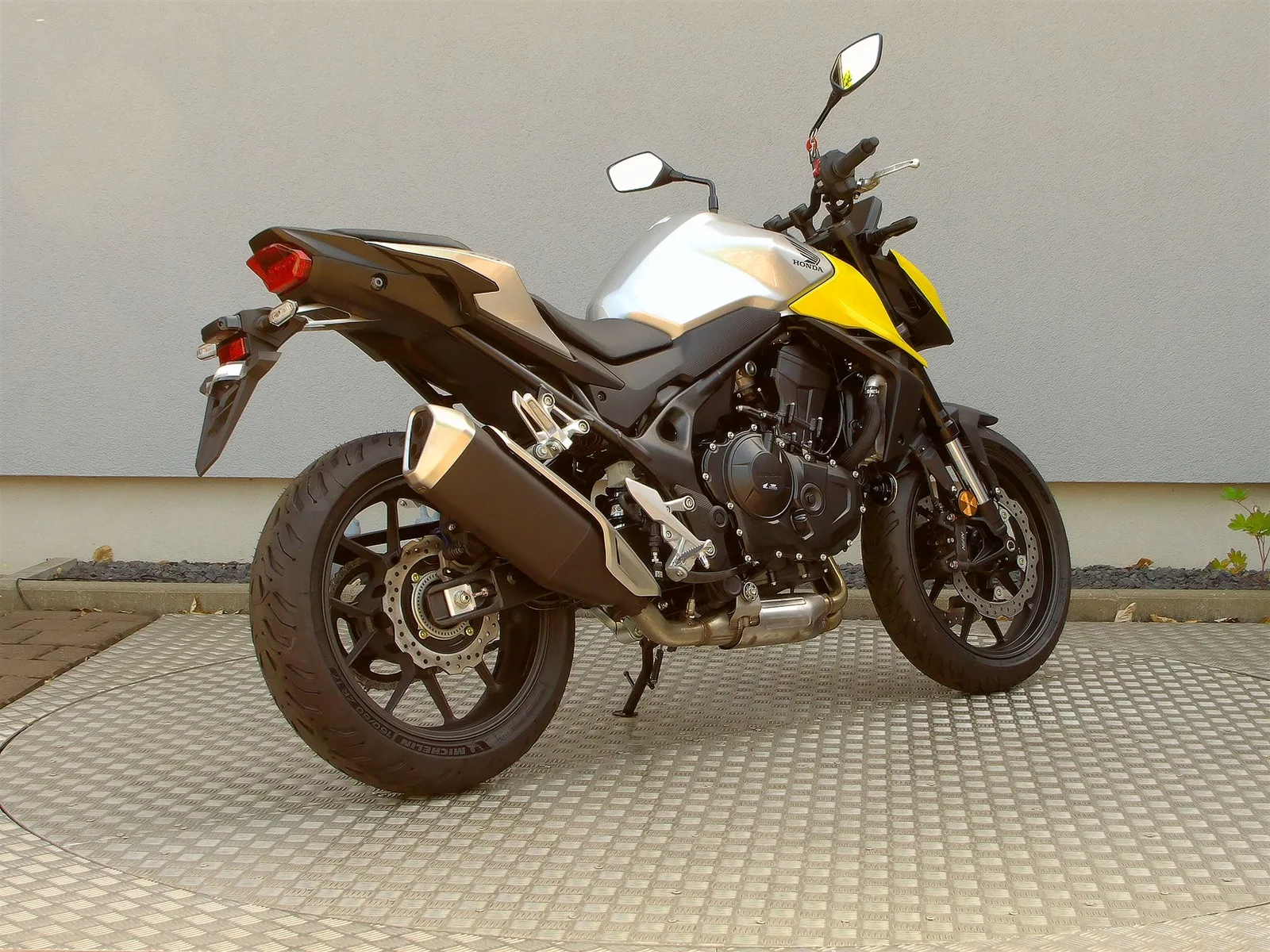 Honda CB750 Hornet