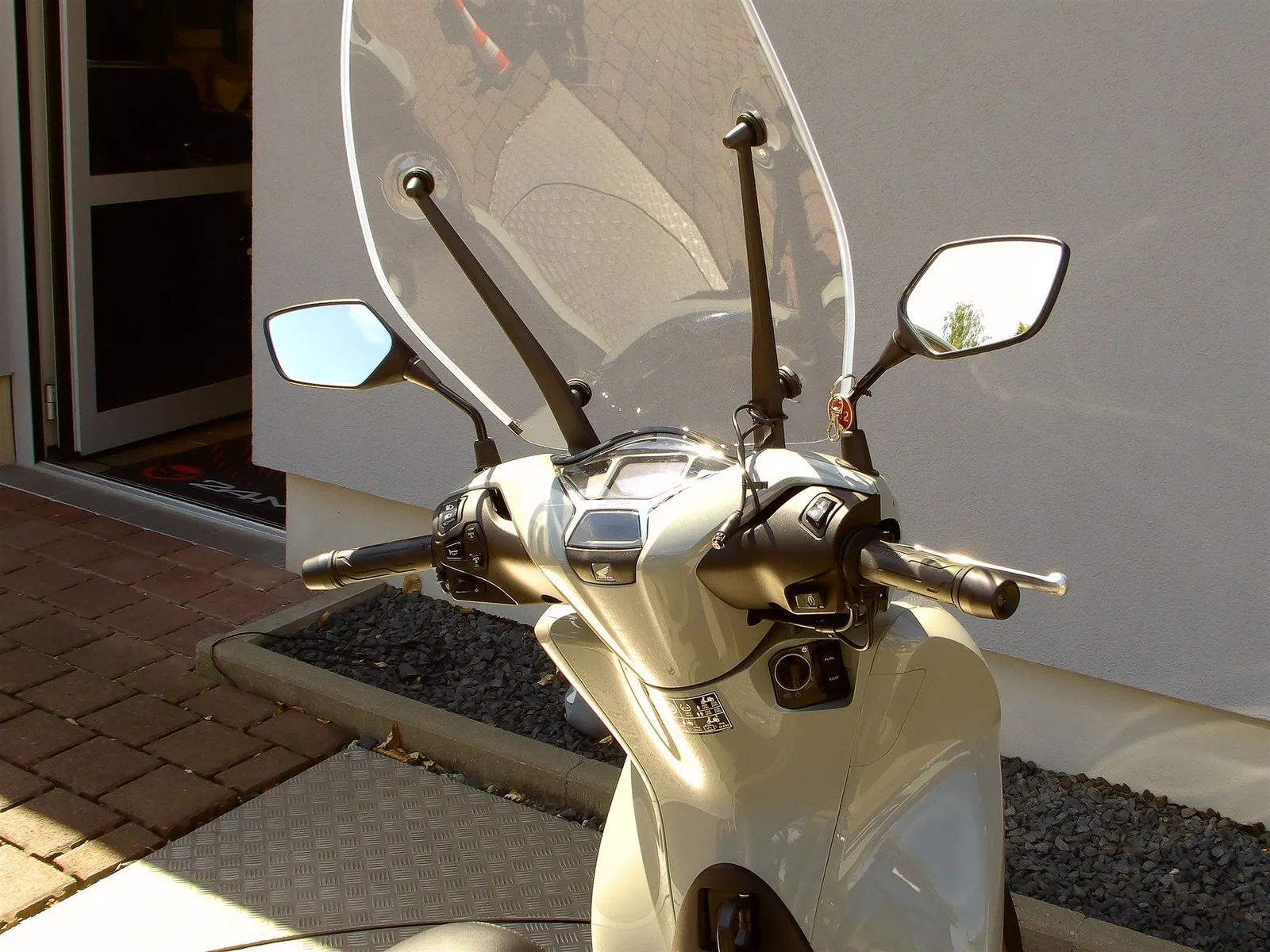 Honda SH150i inkl. Griffheizung & Windschild