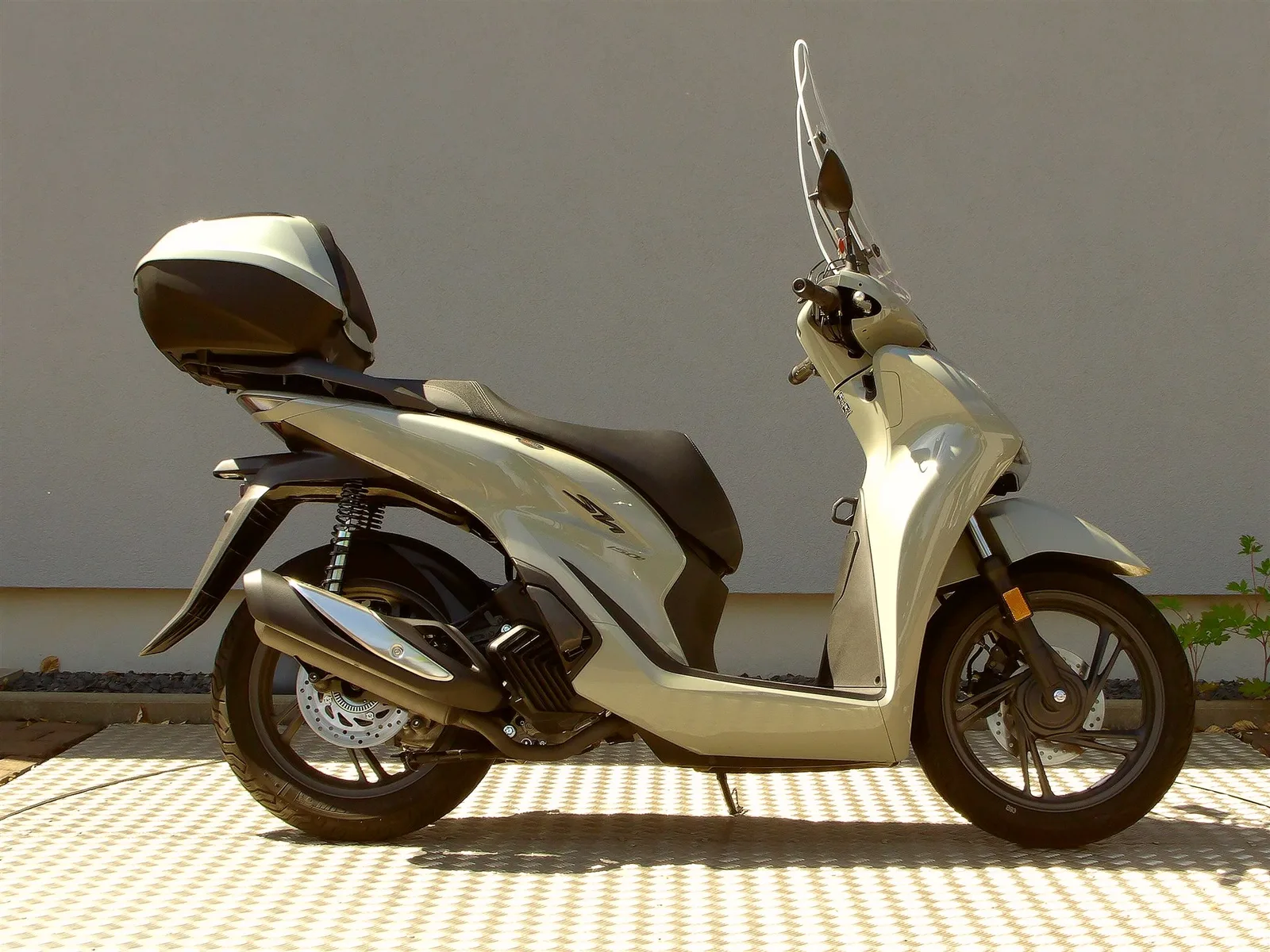 Honda SH150i inkl. Griffheizung & Windschild