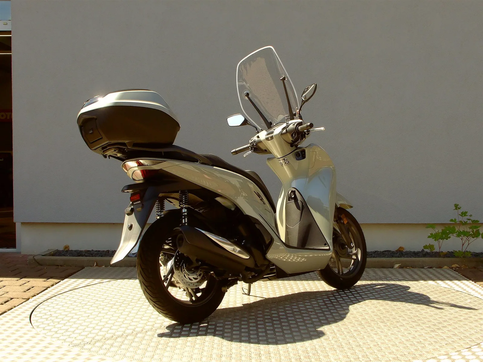 Honda SH150i inkl. Griffheizung & Windschild