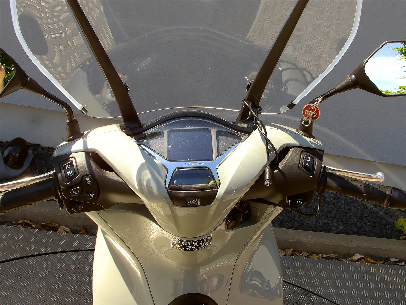 Honda SH150i inkl. Griffheizung & Windschild