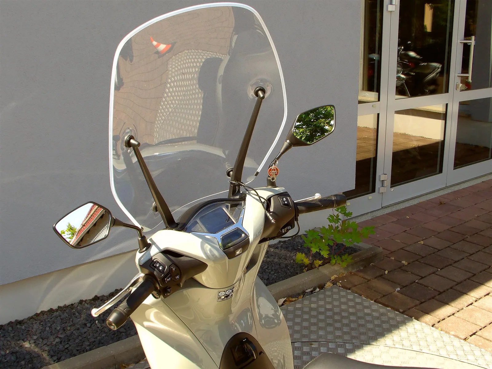 Honda SH150i inkl. Griffheizung & Windschild