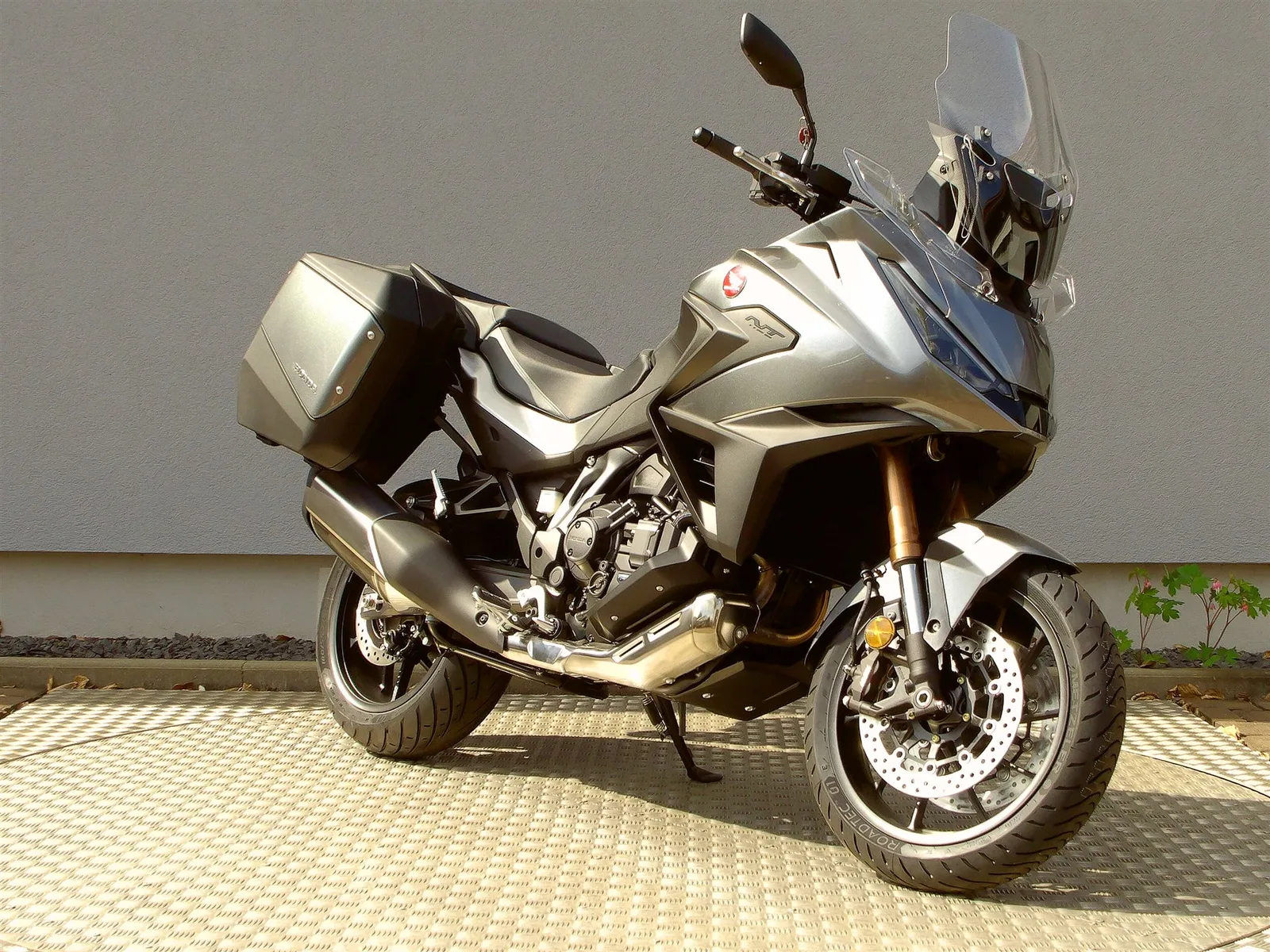 Honda NT1100 DCT Electronic Suspension 50/50 Finanzierung möglich\*