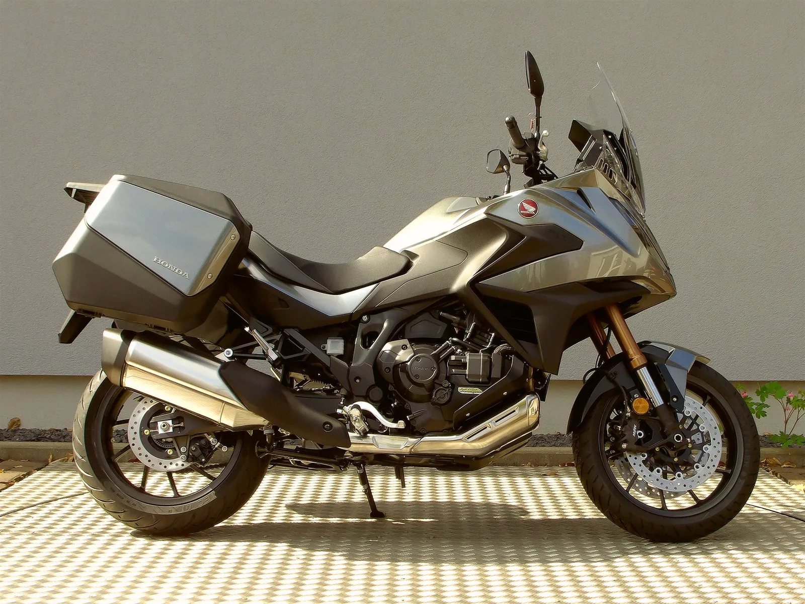 Honda NT1100 DCT Electronic Suspension 50/50 Finanzierung möglich\*