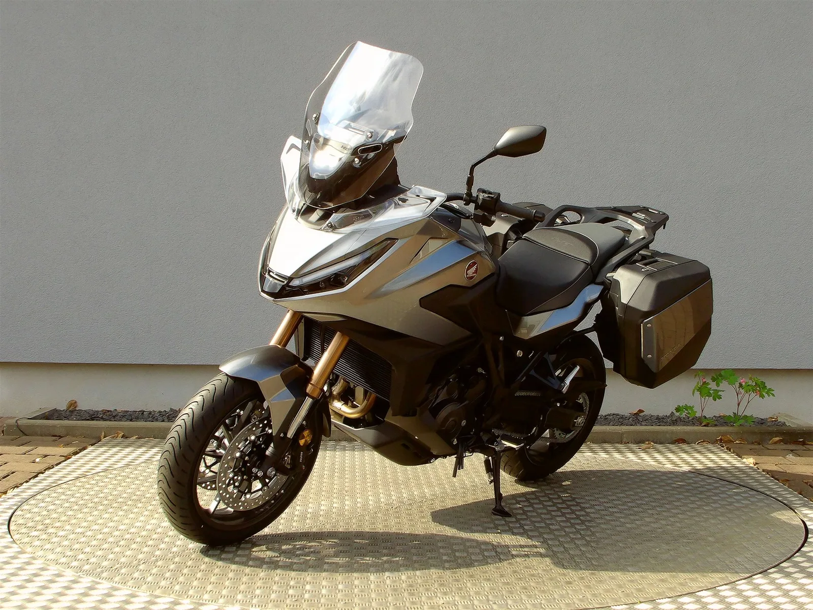 Honda NT1100 DCT Electronic Suspension 50/50 Finanzierung möglich\*