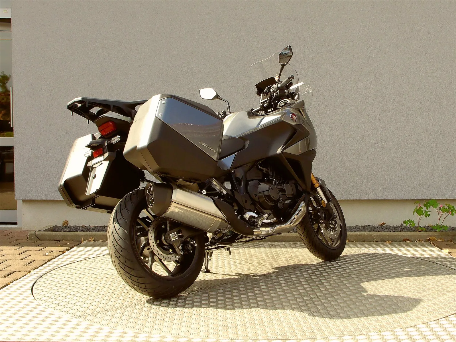 Honda NT1100 DCT Electronic Suspension 50/50 Finanzierung möglich\*