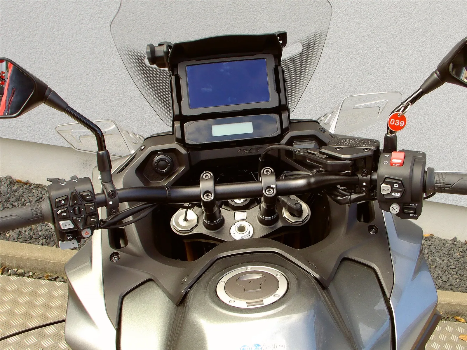 Honda NT1100 DCT Electronic Suspension 50/50 Finanzierung möglich\*