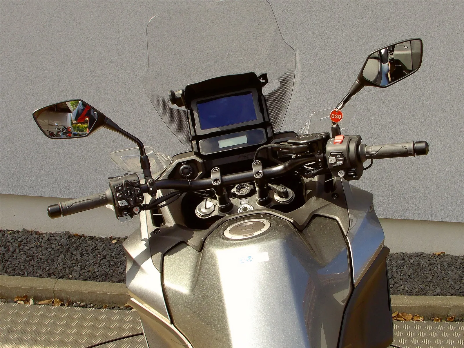 Honda NT1100 DCT Electronic Suspension 50/50 Finanzierung möglich\*