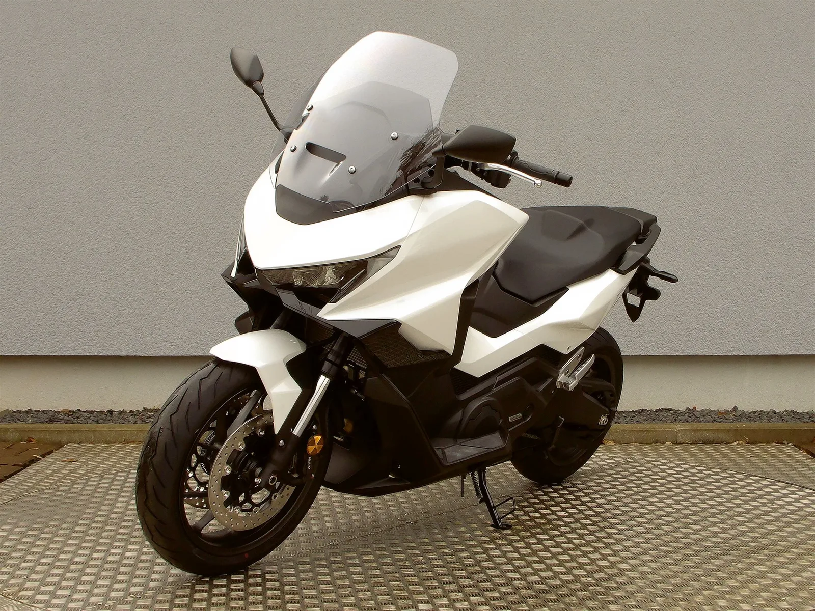 Honda Forza 750