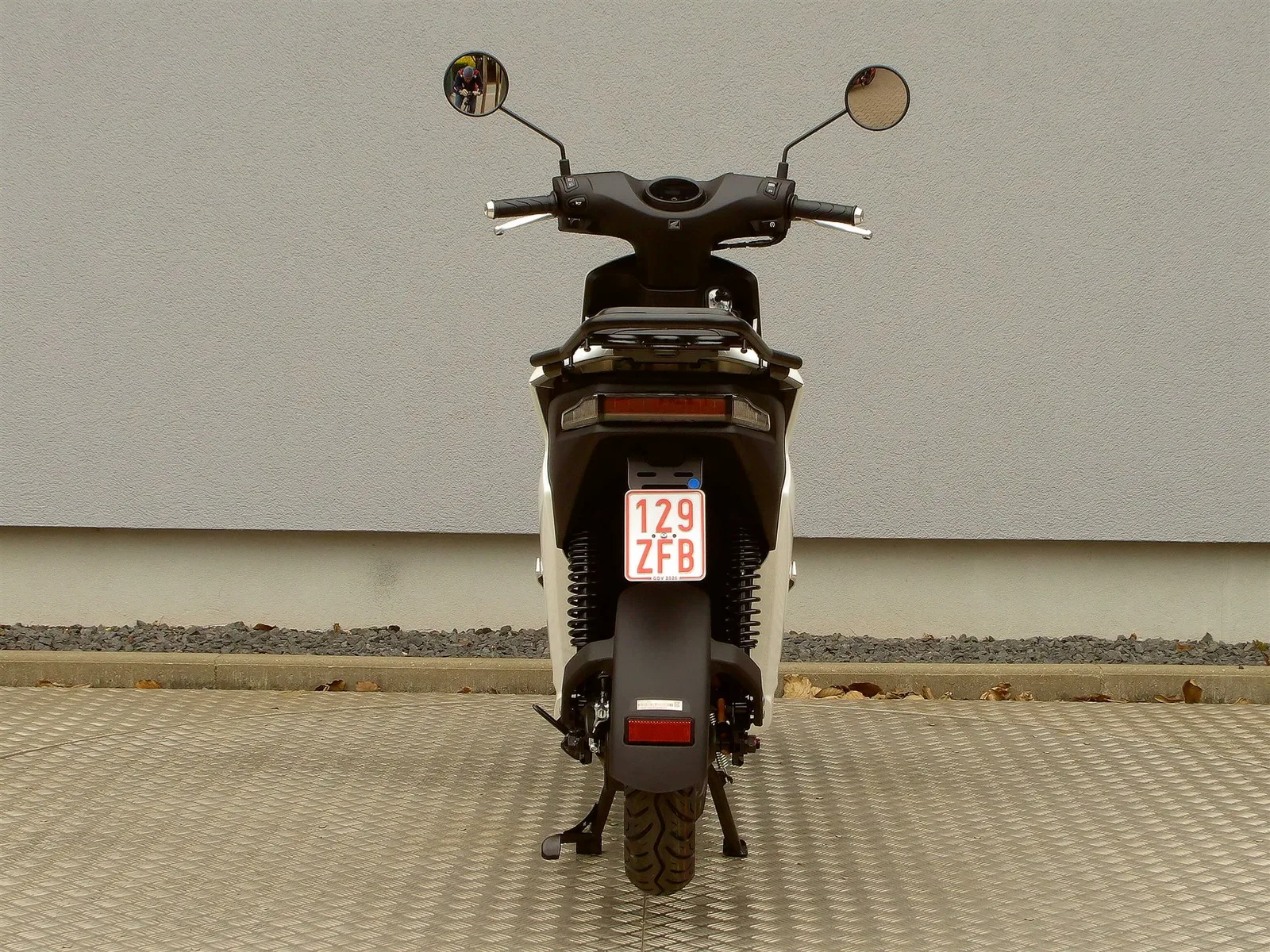 Honda EM1 e