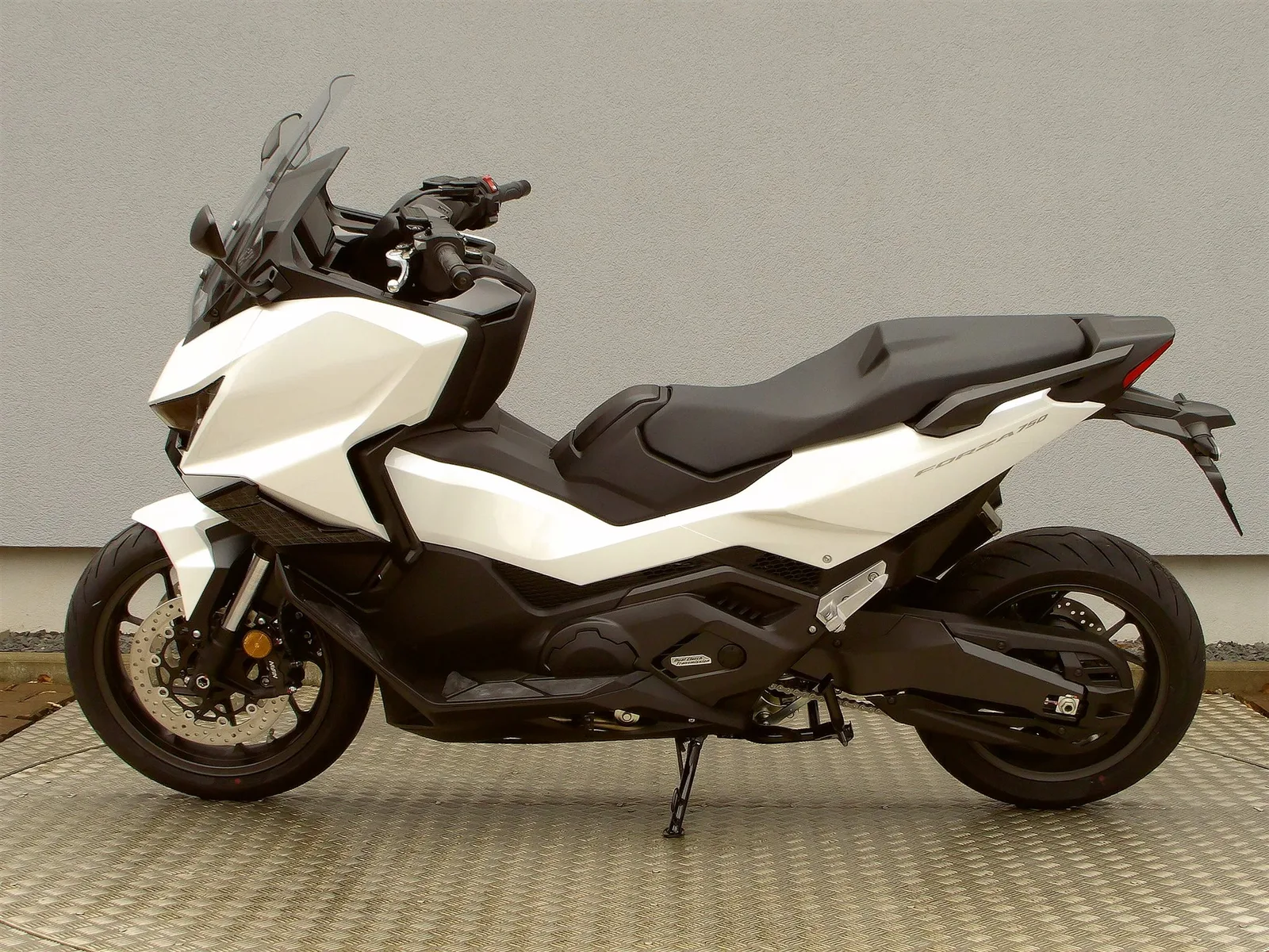 Honda Forza 750