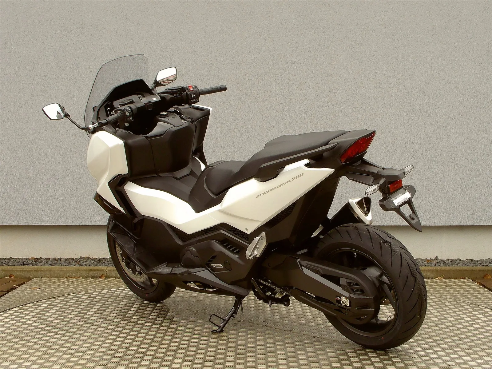Honda Forza 750