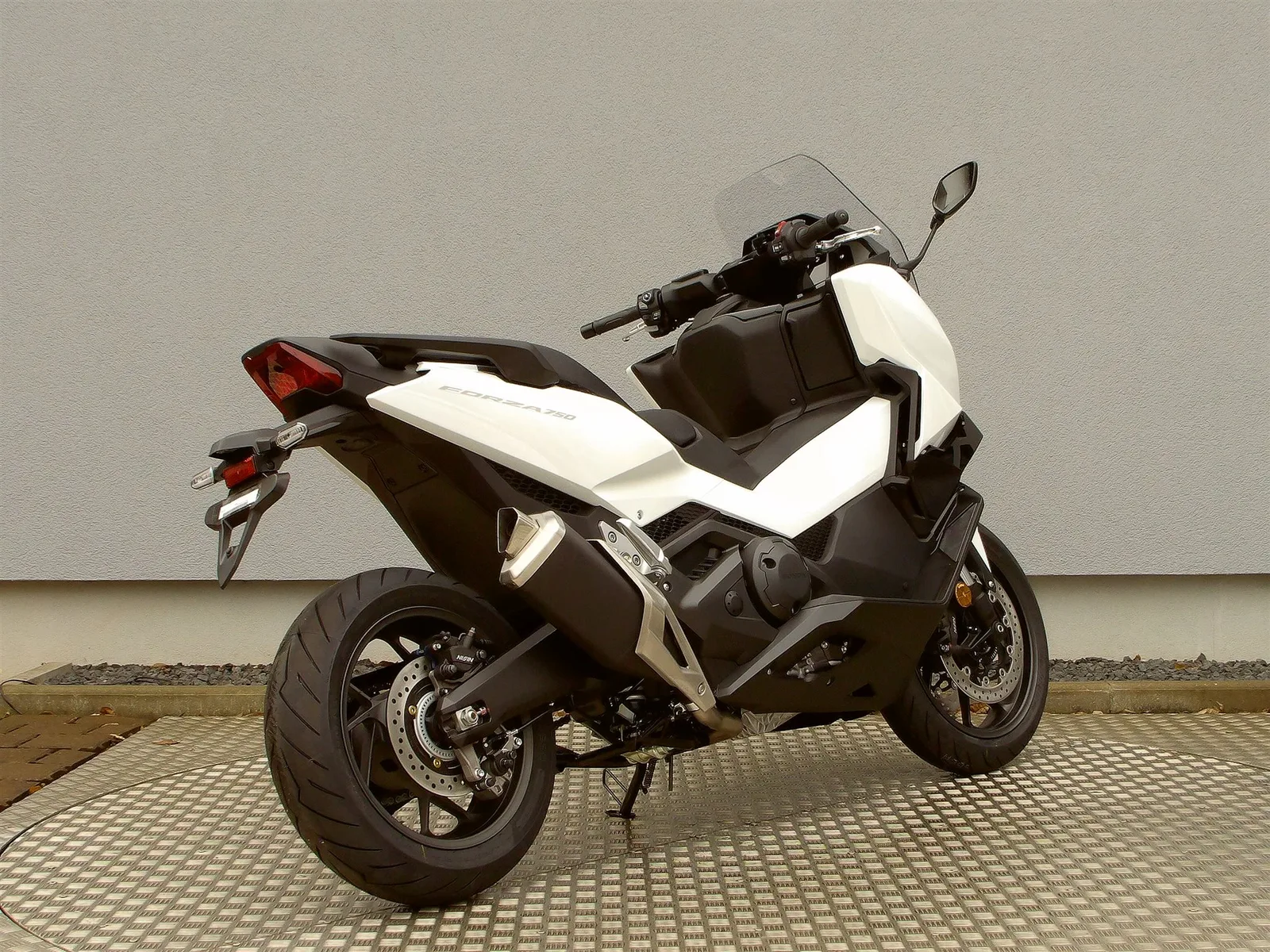 Honda Forza 750