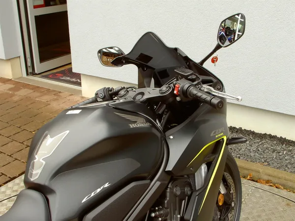Honda CBR650R E-Clutch