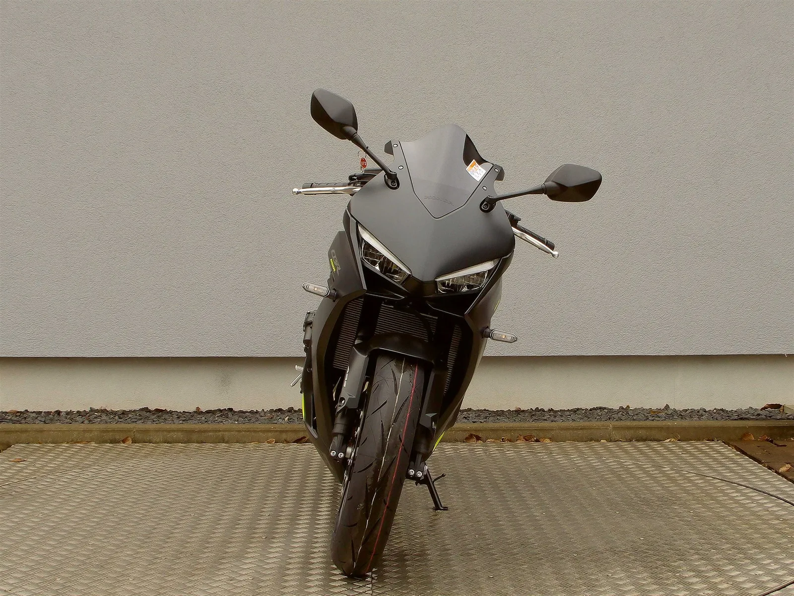 Honda CBR650R E-Clutch