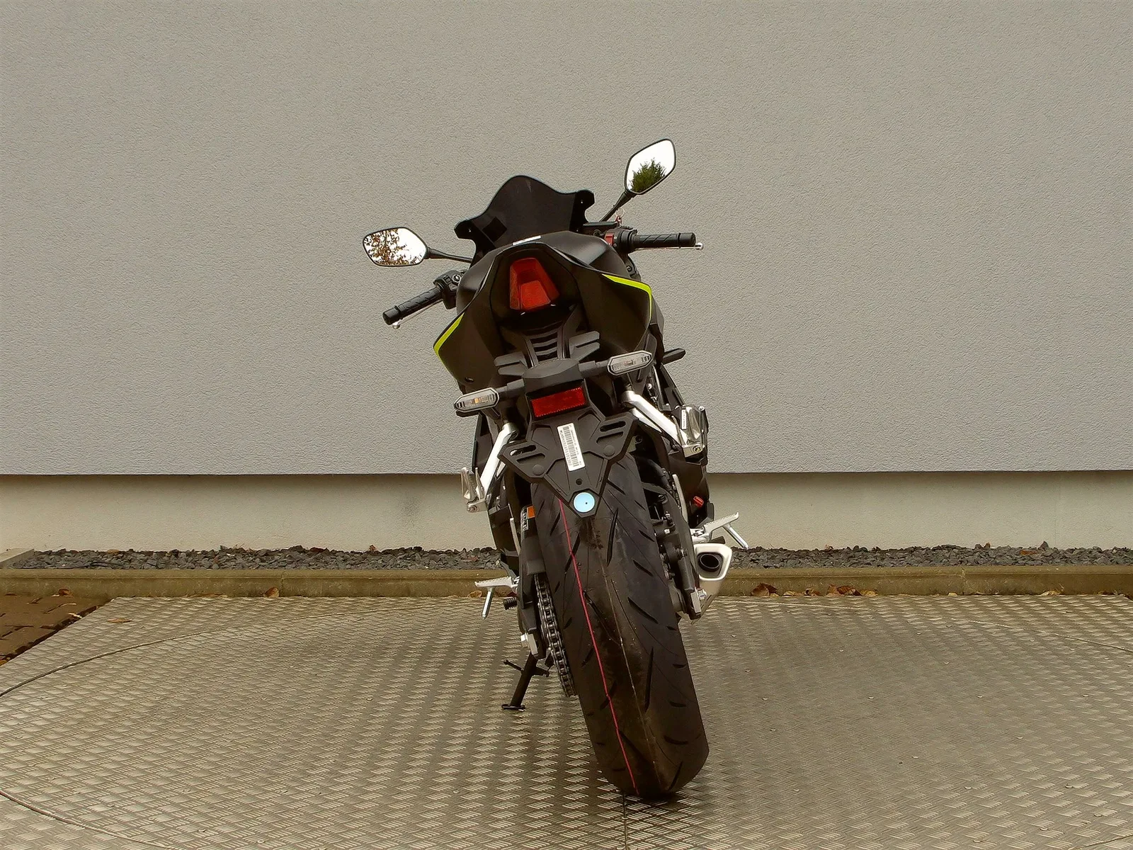 Honda CBR650R E-Clutch