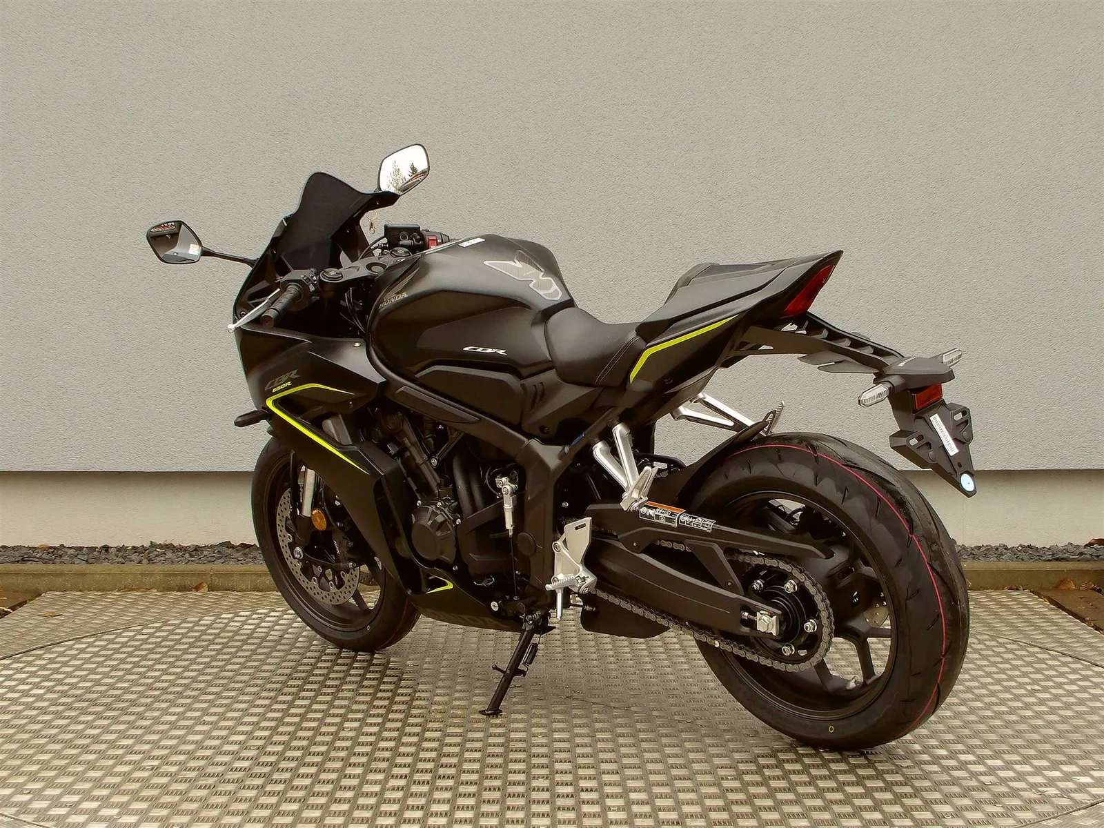 Honda CBR650R E-Clutch