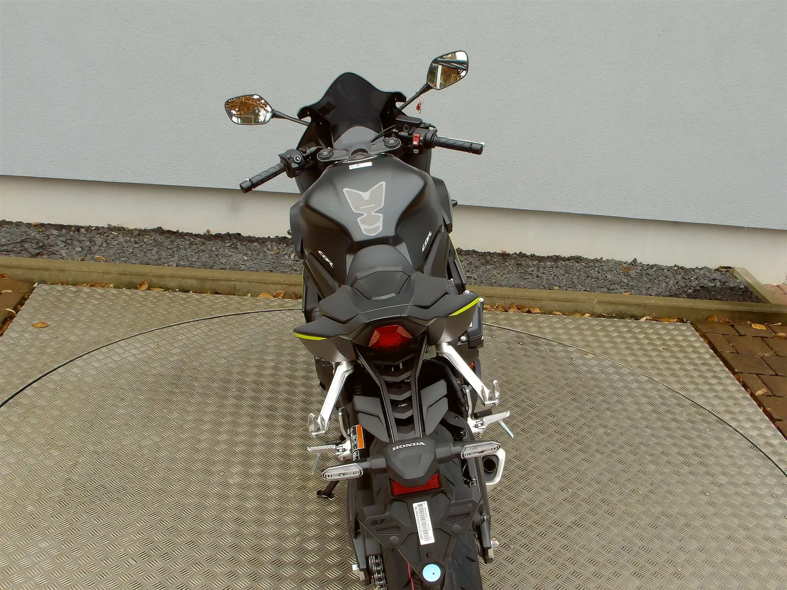 Honda CBR650R E-Clutch
