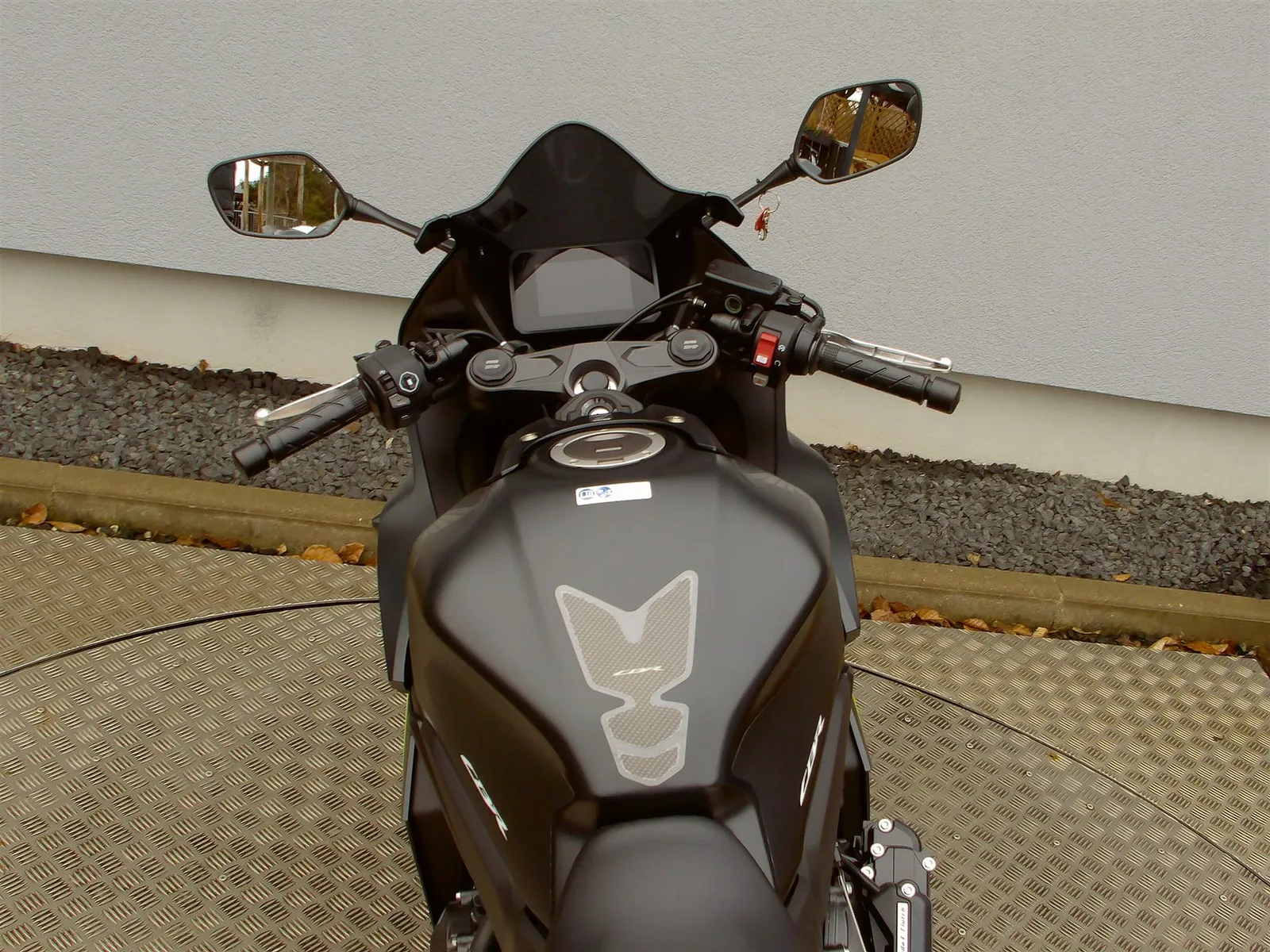 Honda CBR650R E-Clutch