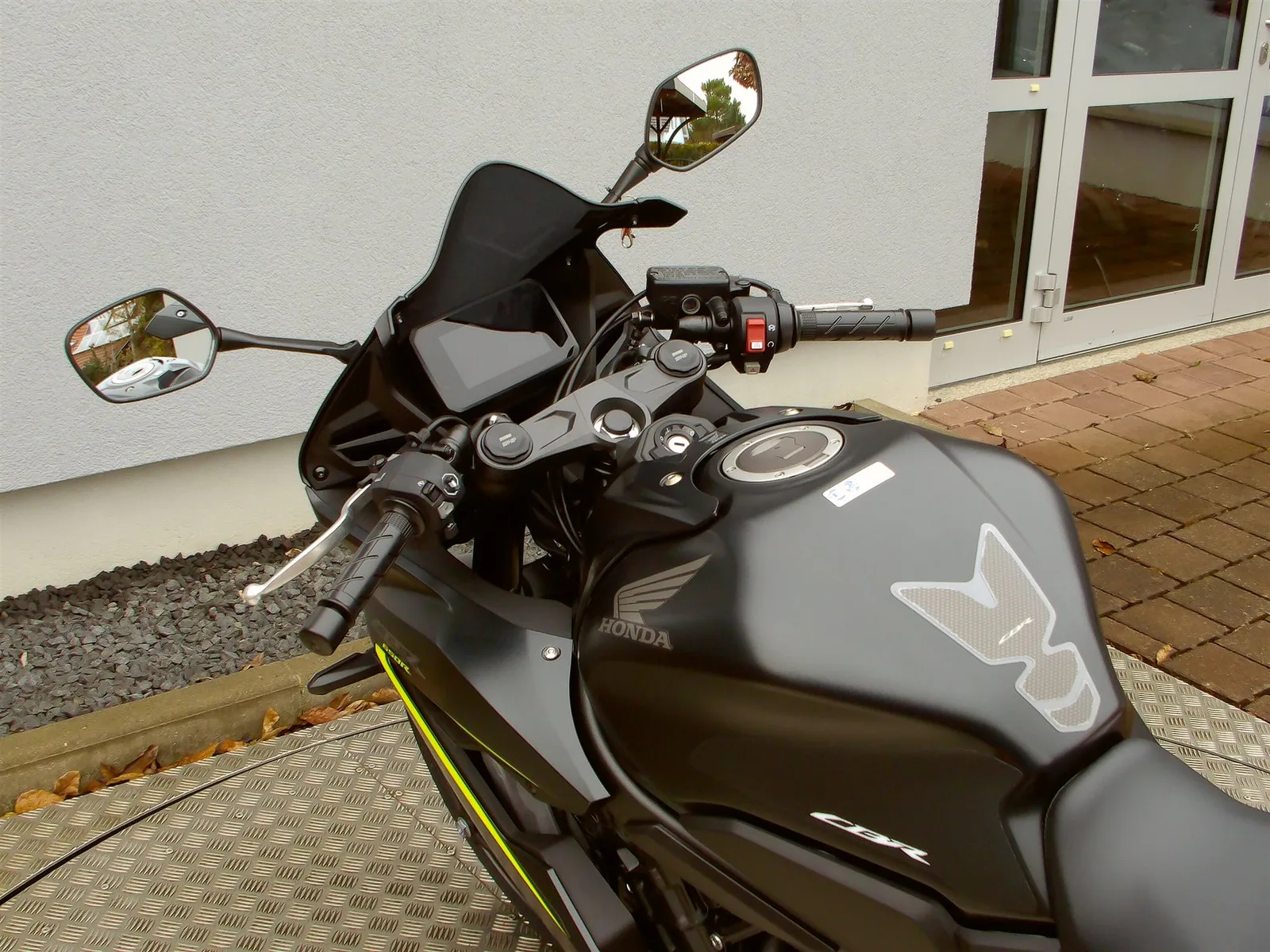 Honda CBR650R E-Clutch