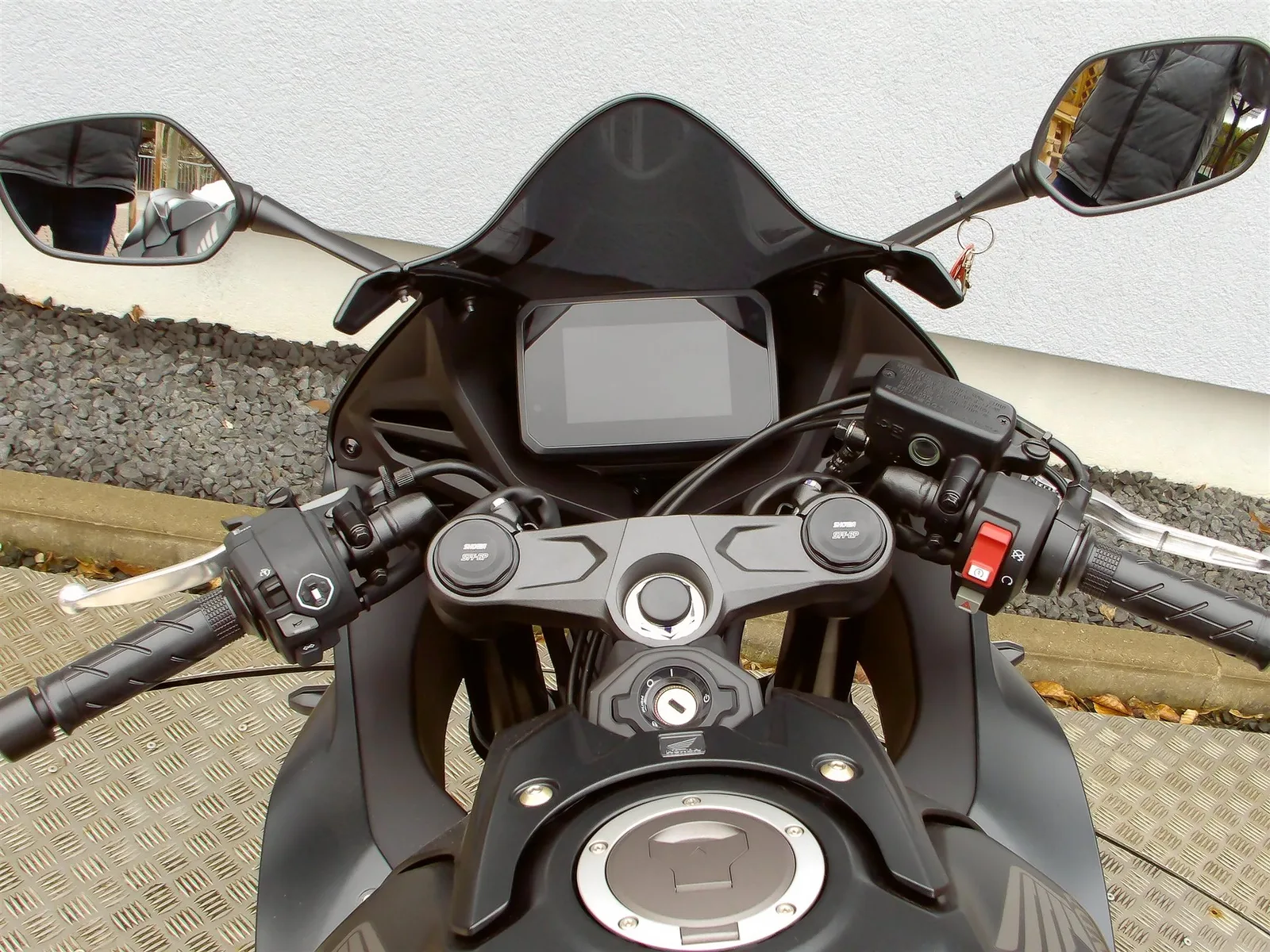 Honda CBR650R E-Clutch