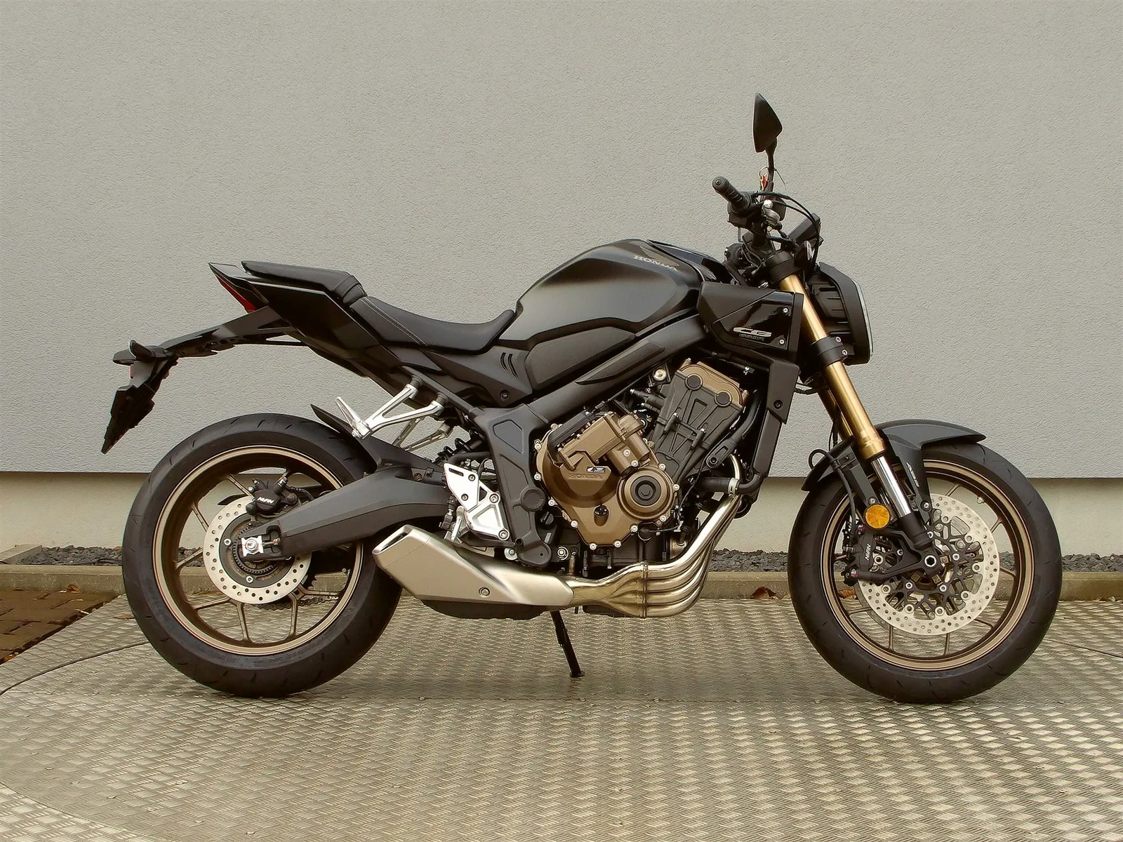 Honda CB650R E-Clutch # 6 Jahre Garantie # \*50/50 Finanzierung