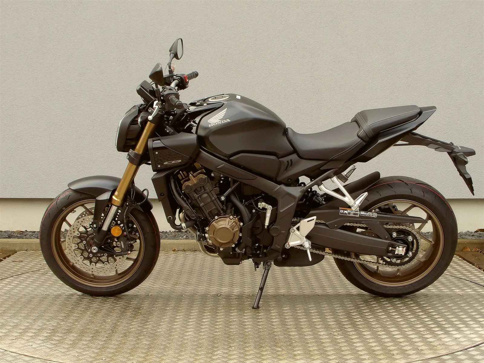 Honda CB650R E-Clutch # 6 Jahre Garantie # \*50/50 Finanzierung