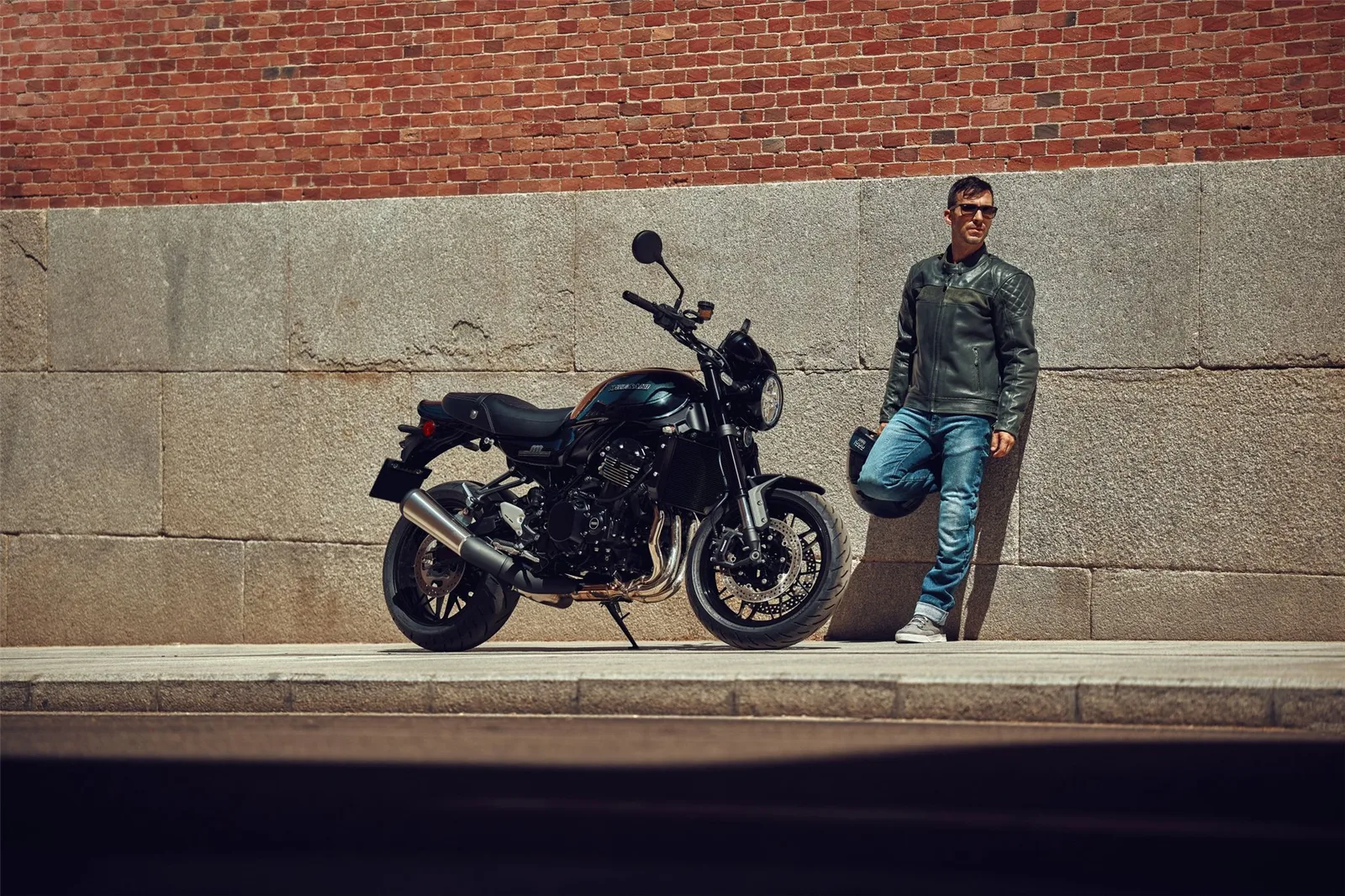 Kawasaki Z900 RS Black Ball Edition