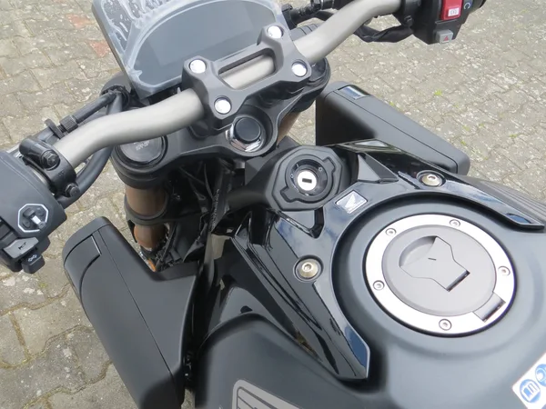 Honda CB650R E-Clutch Finanzierung ab 109,-€ mtl. - A2 möglich - NEU\*
