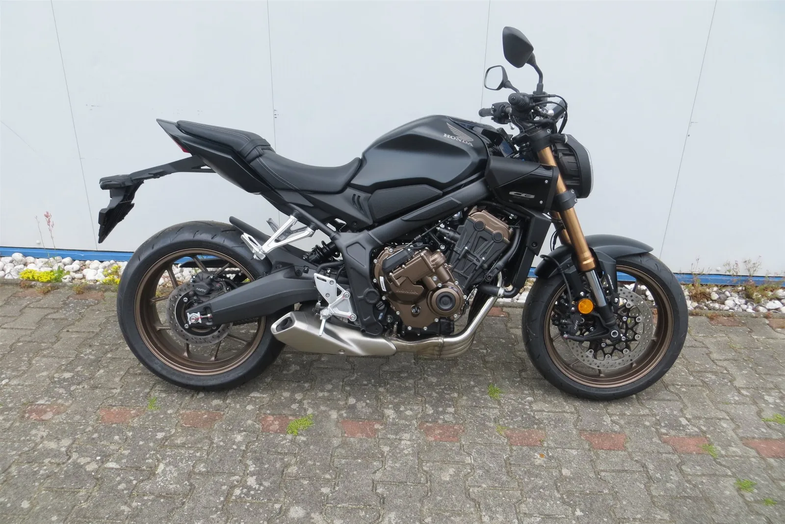 Honda CB650R E-Clutch Finanzierung ab 109,-€ mtl. - A2 möglich - NEU\*