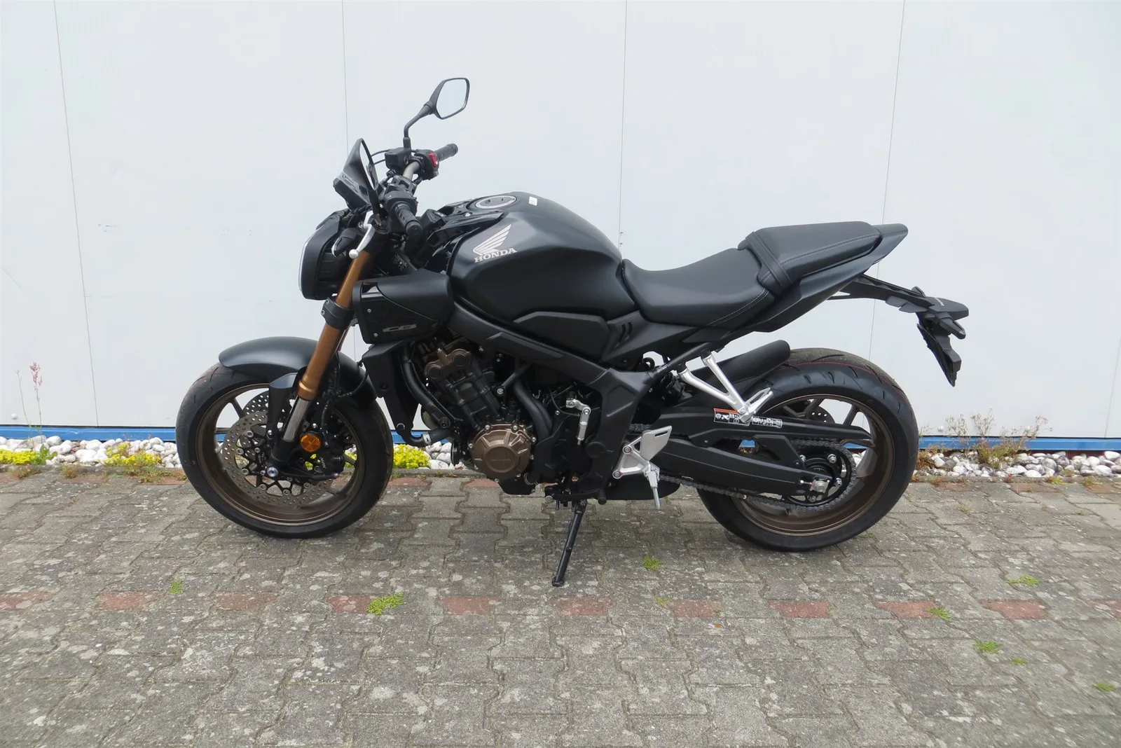 Honda CB650R E-Clutch Finanzierung ab 109,-€ mtl. - A2 möglich - NEU\*