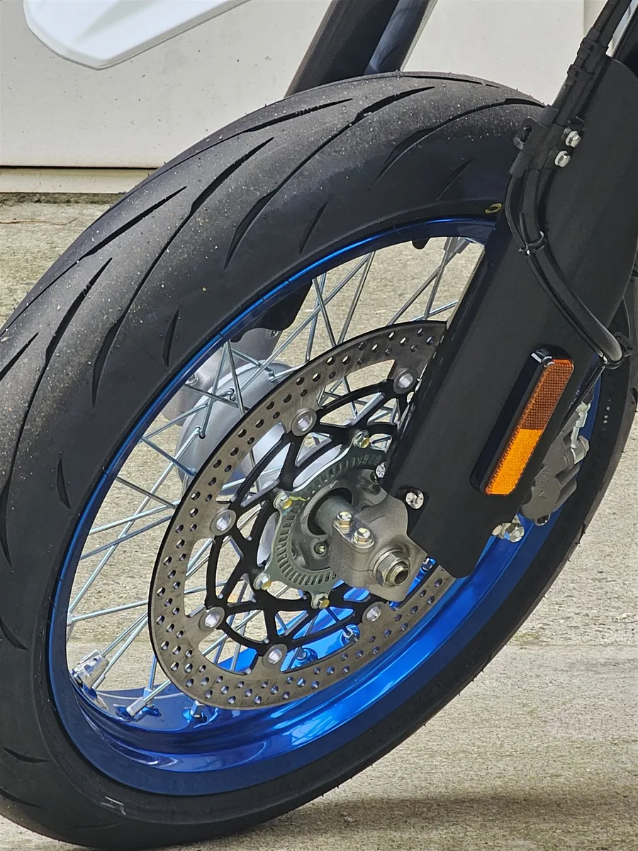 Suzuki DR-Z4SM SUPERMOTO