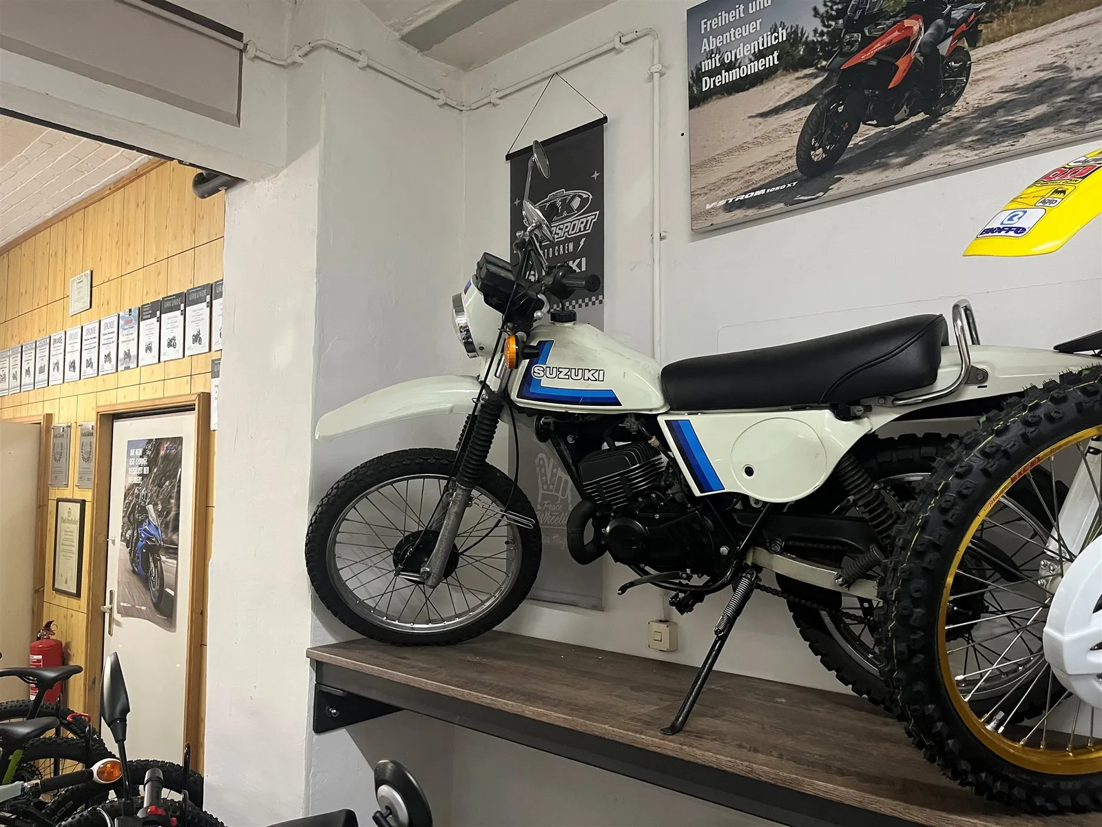 Suzuki TS 125