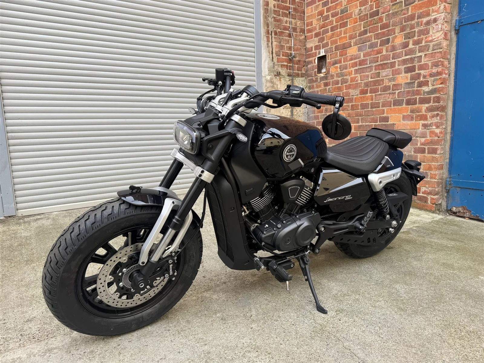 Benelli Leoncino Bobber 400