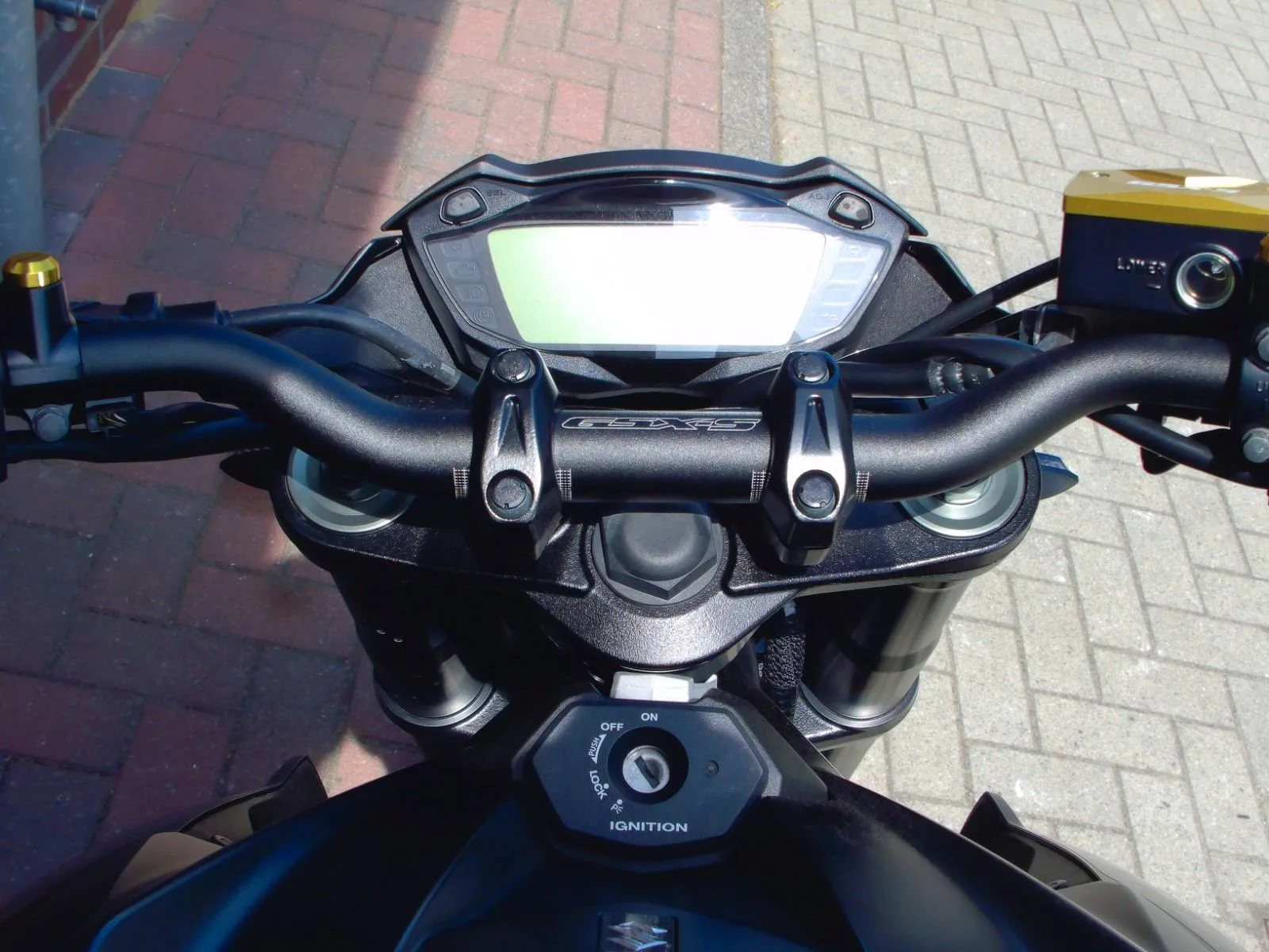 Suzuki GSX-S750
