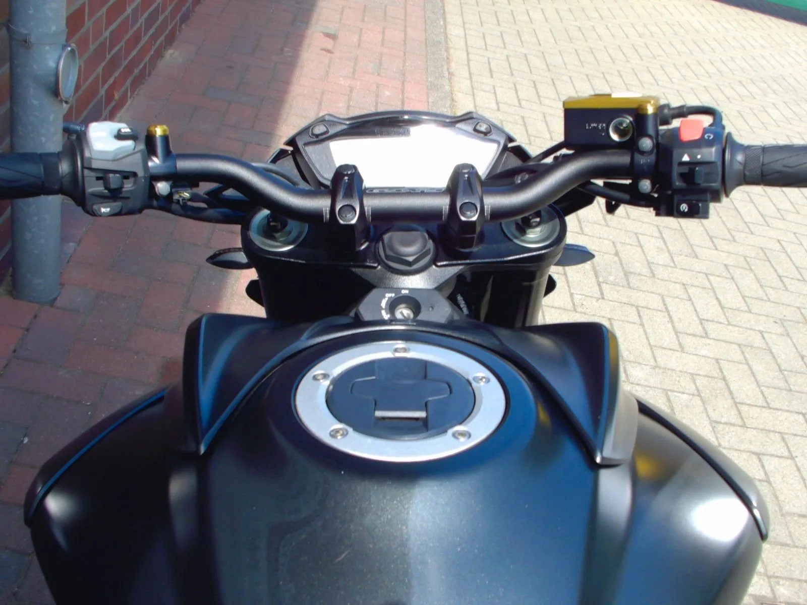 Suzuki GSX-S750