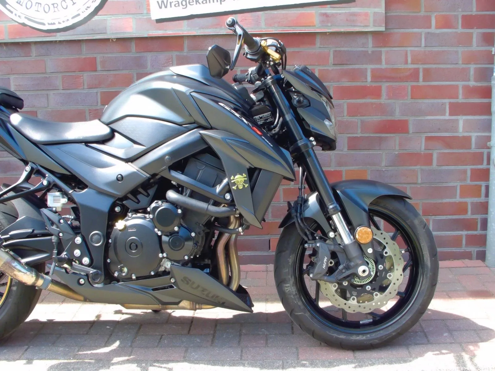 Suzuki GSX-S750